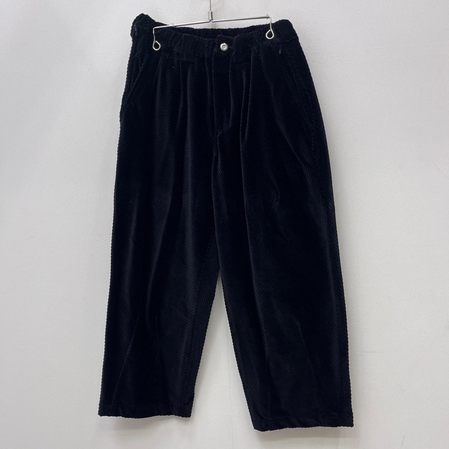 【中古】TIGHTBOOTH PRODUCTION | タイトブースプロダクション BIAS CORD BAGGY SLACKS パンツ ブラック サイズ：L【加古川店】