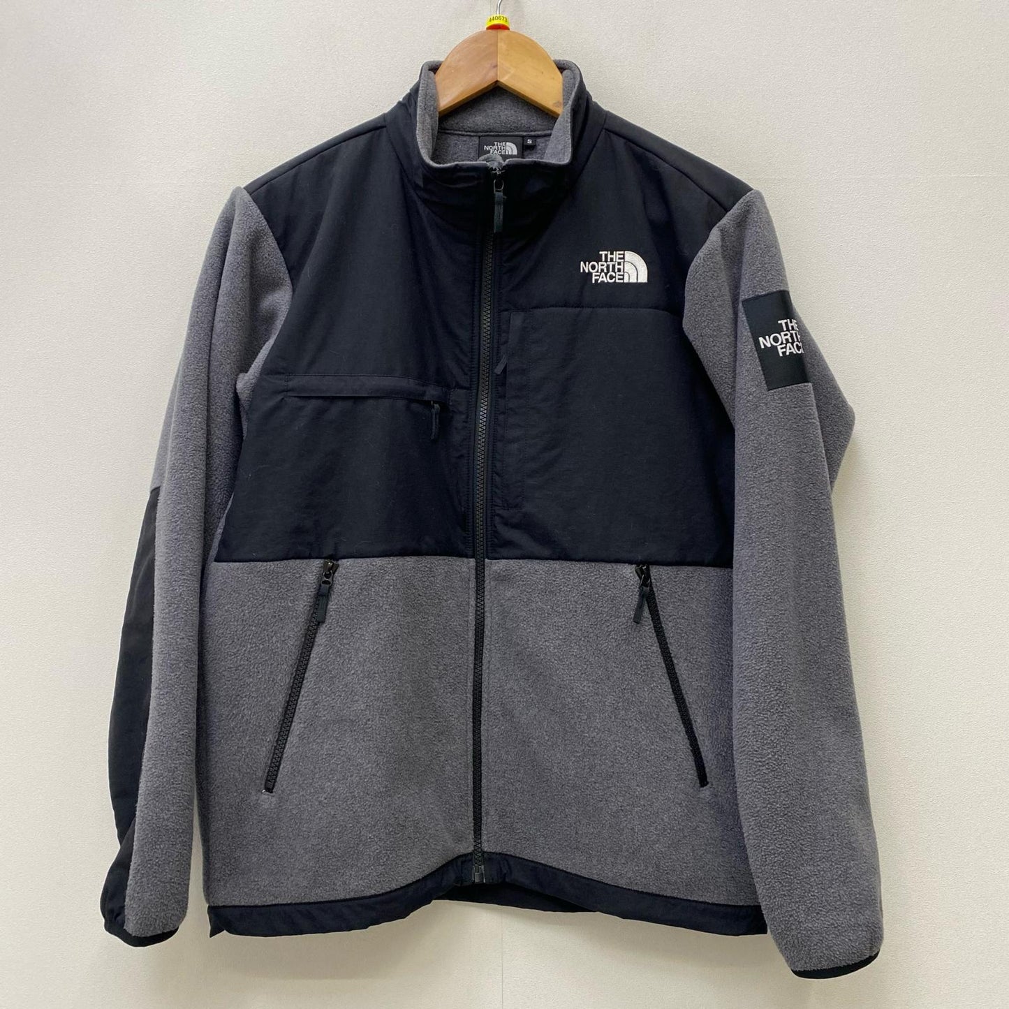 【中古】THE NORTH FACE | ザ・ノースフェイス Denali Jacket その他アウター NA71951 グレー サイズ：S【加古川店】