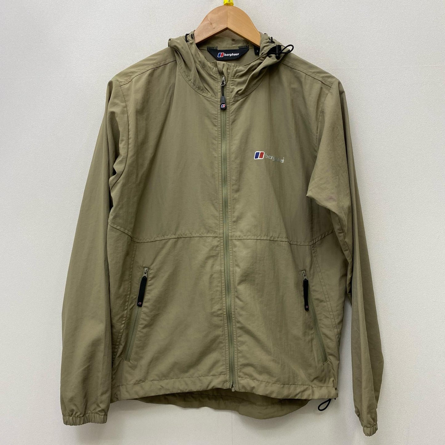 【中古】BERGHAUS | バーグハウス M Travel Windshirt ナイロンジャケット 20190 ベージュ サイズ：S【加古川店】