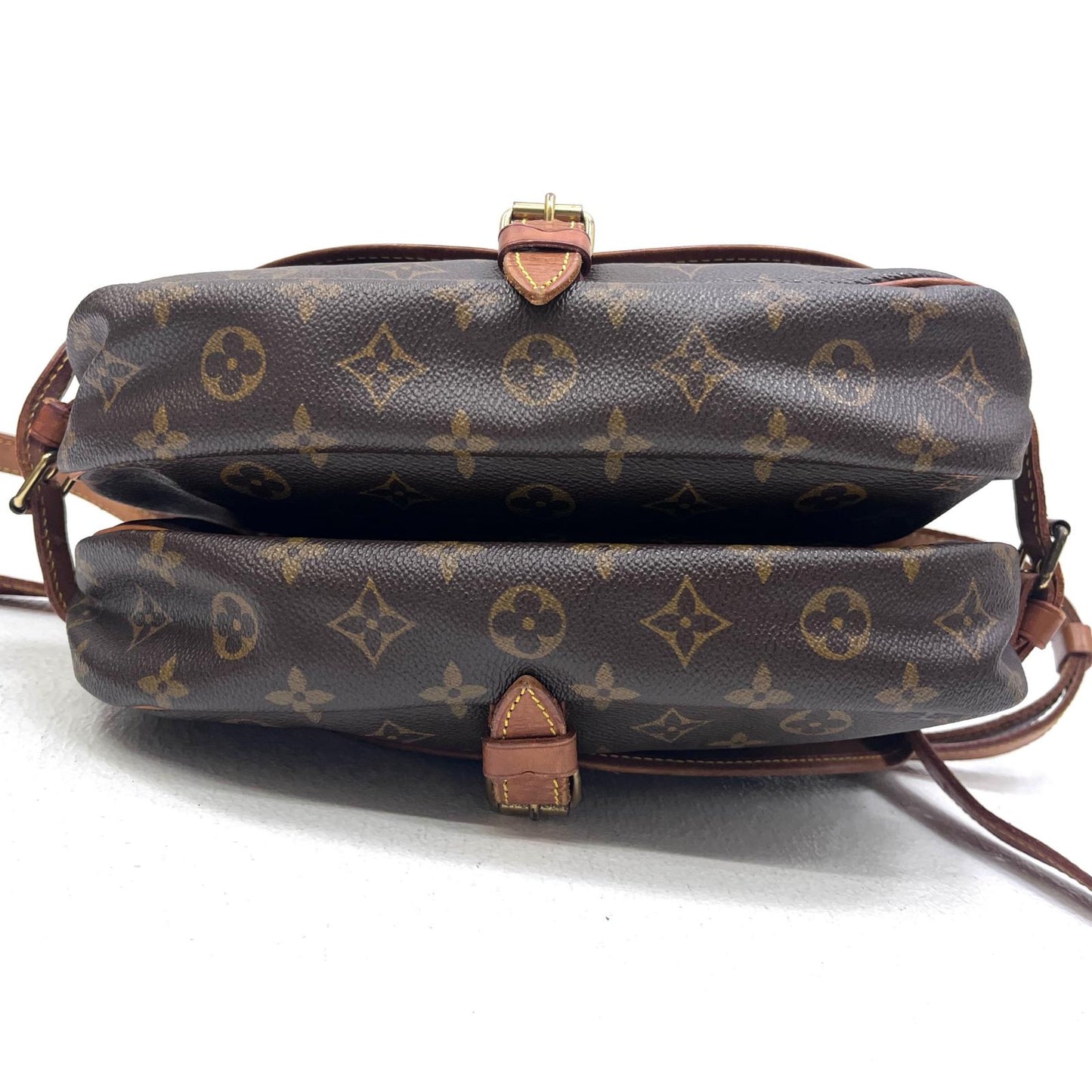【中古】LOUIS VUITTON | ルイ・ヴィトン ソミュール30 ショルダーバッグ M42256 AR0985【加古川店】