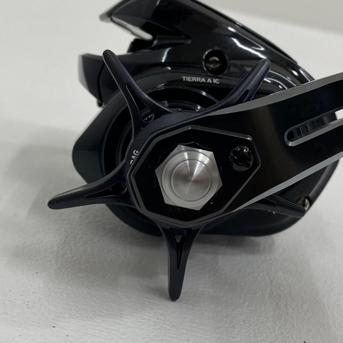 【中古】【フィッシング/釣り/釣具/リール】 【ベイトリール/左ハンドル】Daiwa | ダイワ 21ティエラ A IC 150HL【加古川店】