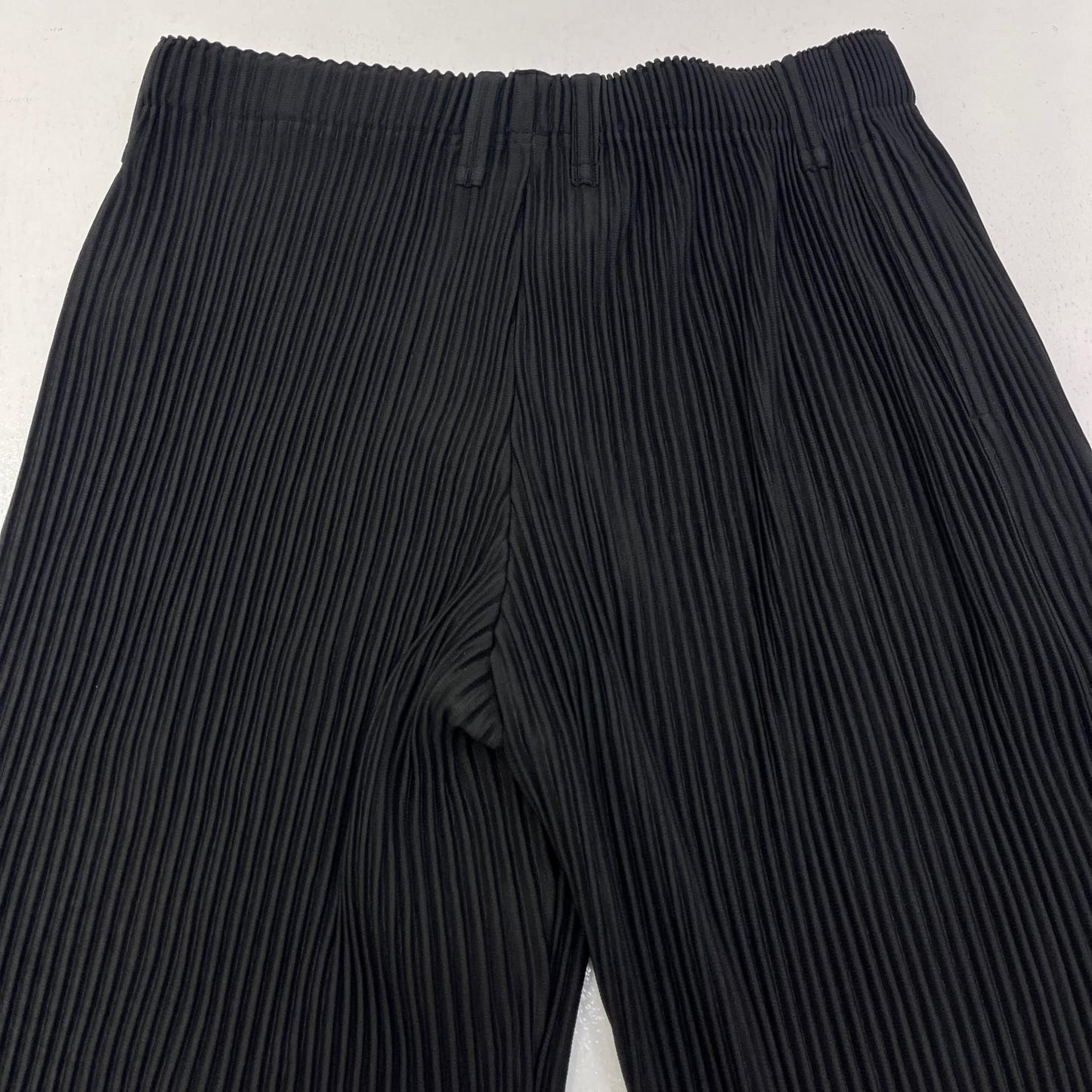 【中古】ISSEY MIYAKE | イッセイミヤケ TAILORED PLEATS HOMME PLISSE パンツ HP33JF153 ブラック サイズ：2【加古川店】