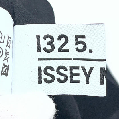 【中古】ISSEY MIYAKE | イッセイミヤケ 132 5. パンツ IL33FF348 ブラック サイズ：3【加古川店】