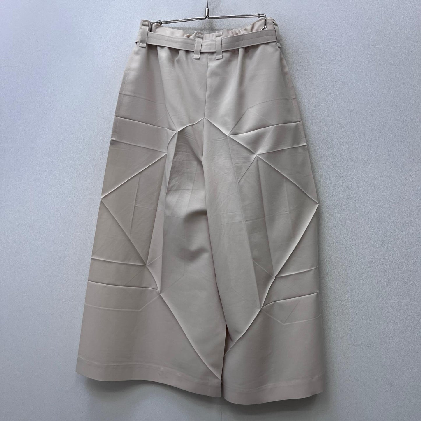 【中古】ISSEY MIYAKE | イッセイミヤケ 132 5. パンツ IL31FF304 ナチュラル サイズ：3【加古川店】
