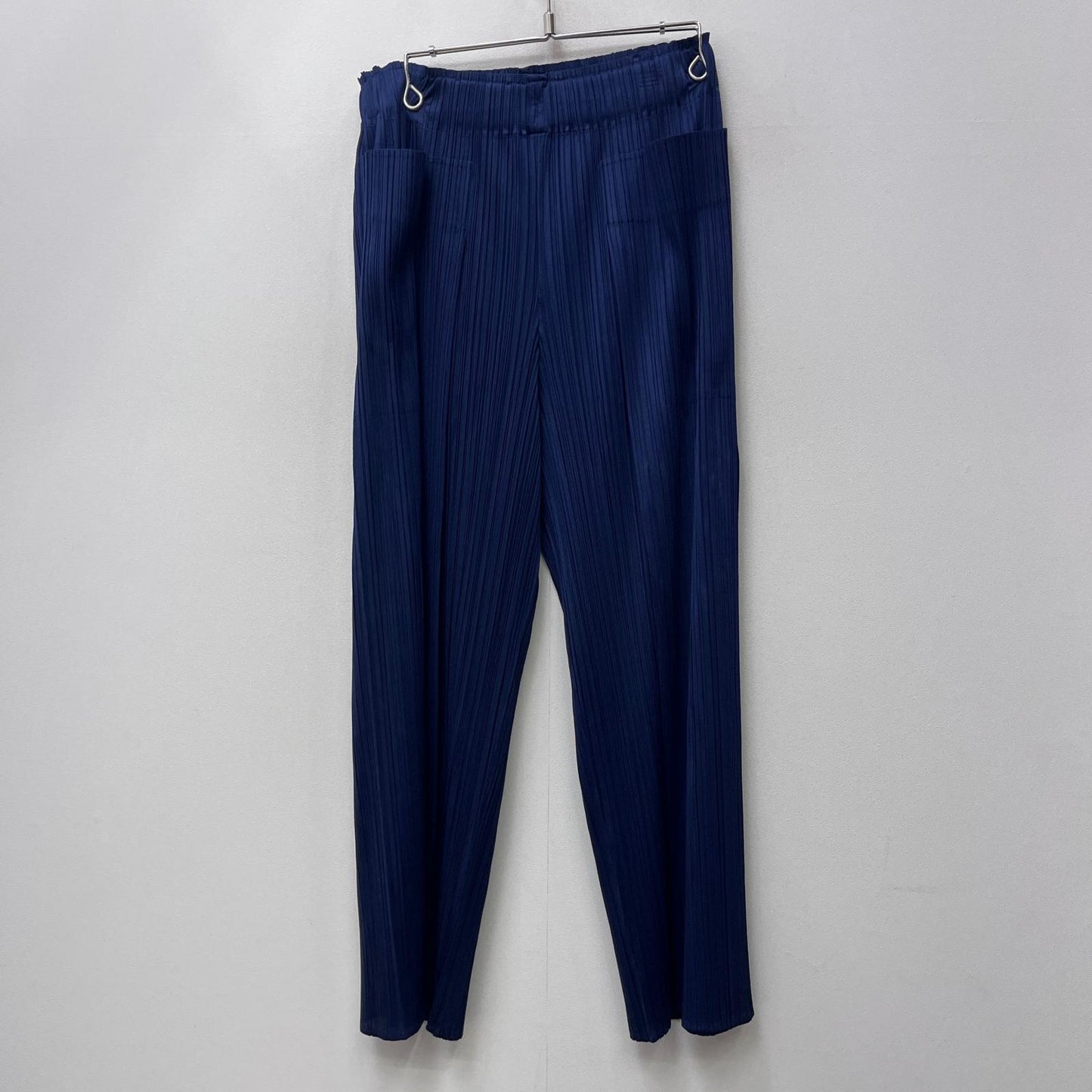 【中古】ISSEY MIYAKE | イッセイミヤケ PLEATS PLEASE パンツ PP33JF492 ネイビー サイズ：4【加古川店】