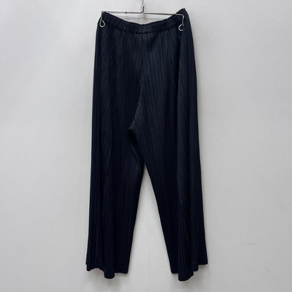 【中古】ISSEY MIYAKE | イッセイミヤケ THICKER BOTTOMS 2 PLEATS PLEASE パンツ PP33JF384 ブラック サイズ：4【加古川店】