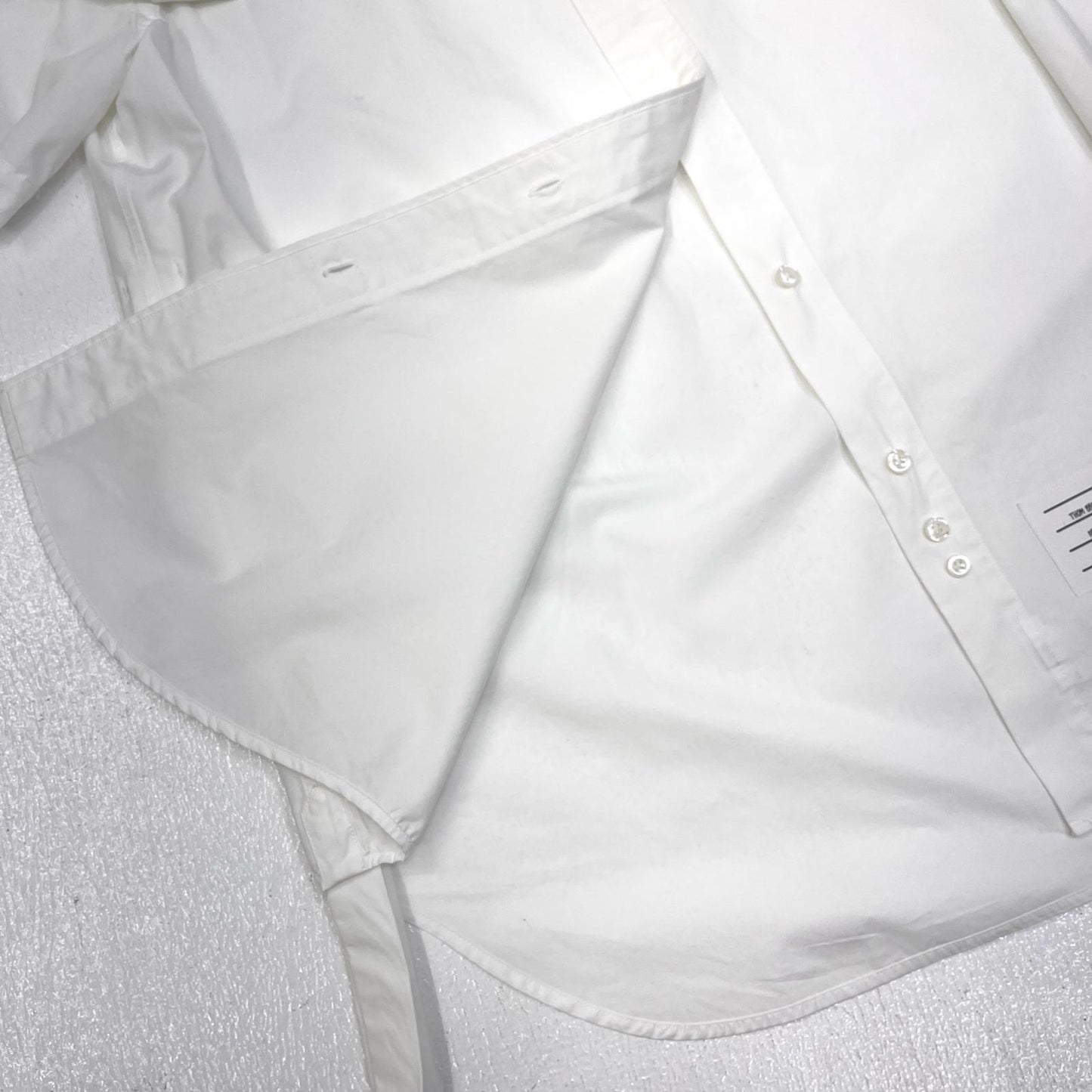 【中古】THOM BROWNE. | トムブラウン ヘビーポプリンスーパサイズ　ミニシャツワンピース　国内正規品 長袖シャツ FDSD91A-F0184-100 ホワイト サイズ：36【加古川店】