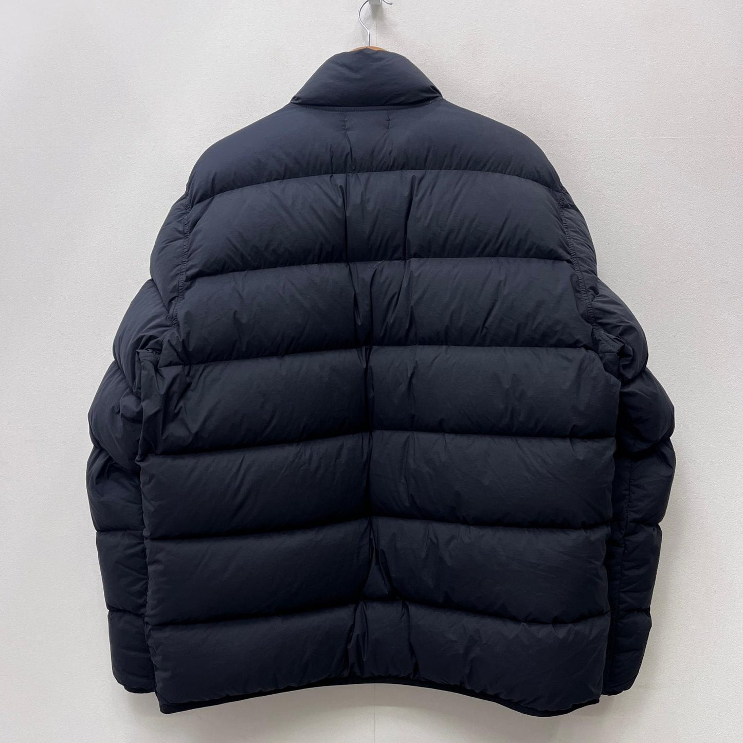 【中古】STONE ISLAND | ストーンアイランド SEAMLESS TUNNEL NYLON DOWN ダウンジャケット 811543028 ブラック サイズ：XL【加古川店】