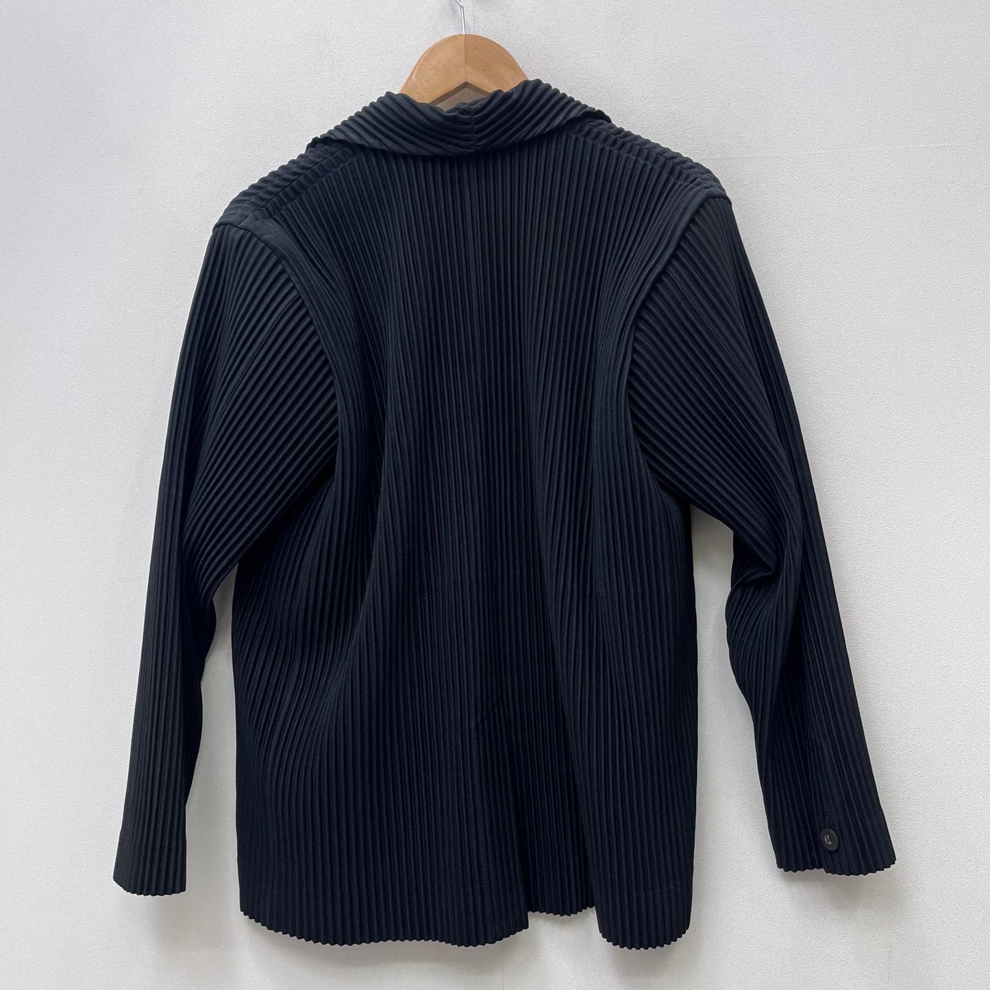 【中古】ISSEY MIYAKE | イッセイミヤケ BASICSプリーツジャケット テーラードジャケット HP55JD501 ブラック サイズ：1【加古川店】