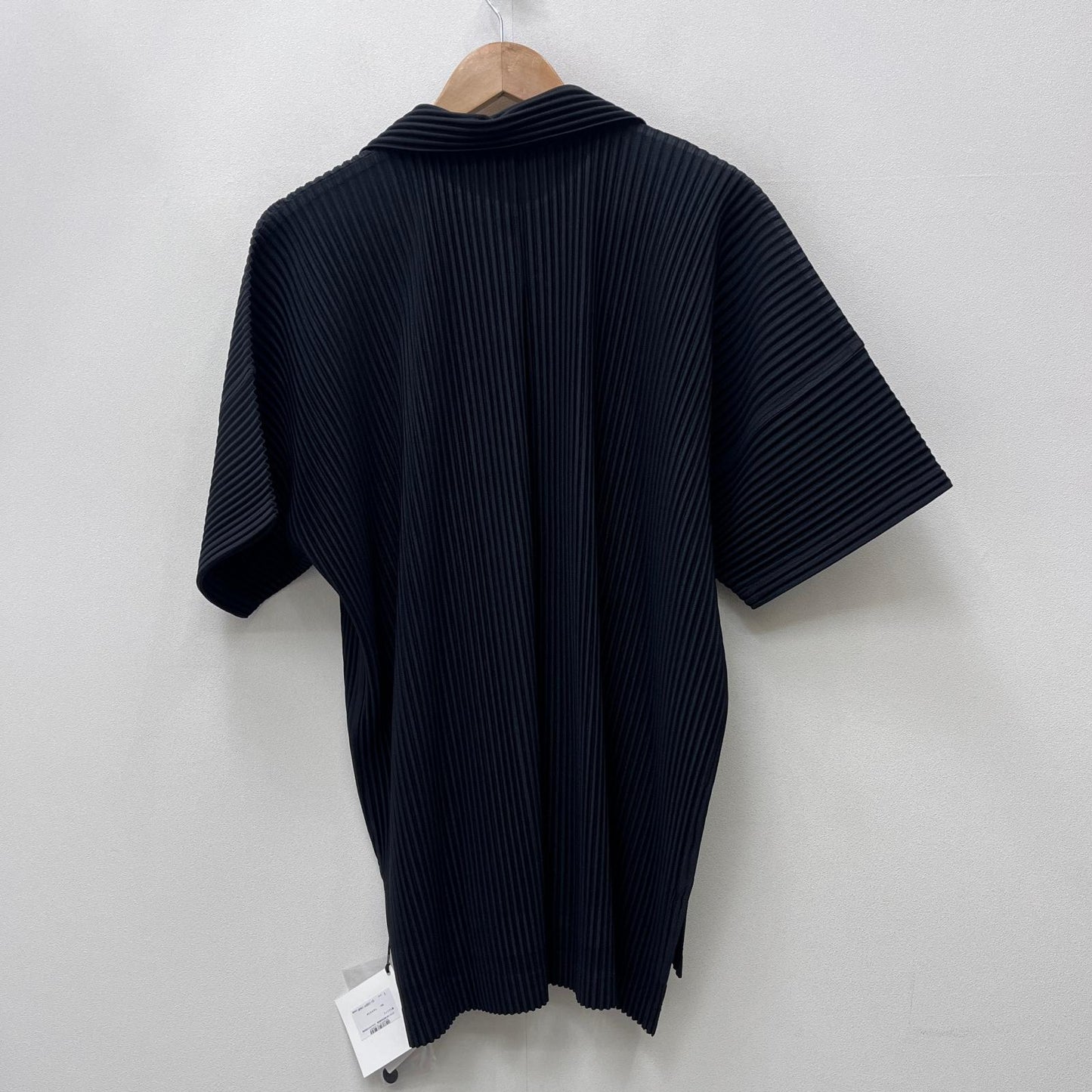 【中古】ISSEY MIYAKE | イッセイミヤケ MONTHLY COLORS : MAY 半袖シャツ HP61JJ051 ブラック サイズ：3【加古川店】