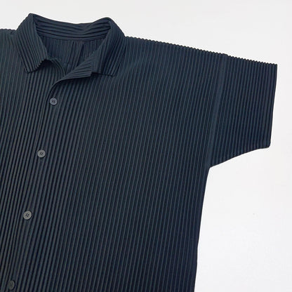 【中古】ISSEY MIYAKE | イッセイミヤケ MONTHLY COLORS : MAY 半袖シャツ HP61JJ051 ブラック サイズ：3【加古川店】