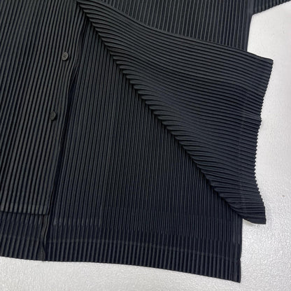 【中古】ISSEY MIYAKE | イッセイミヤケ MONTHLY COLORS : MAY 半袖シャツ HP61JJ051 ブラック サイズ：3【加古川店】