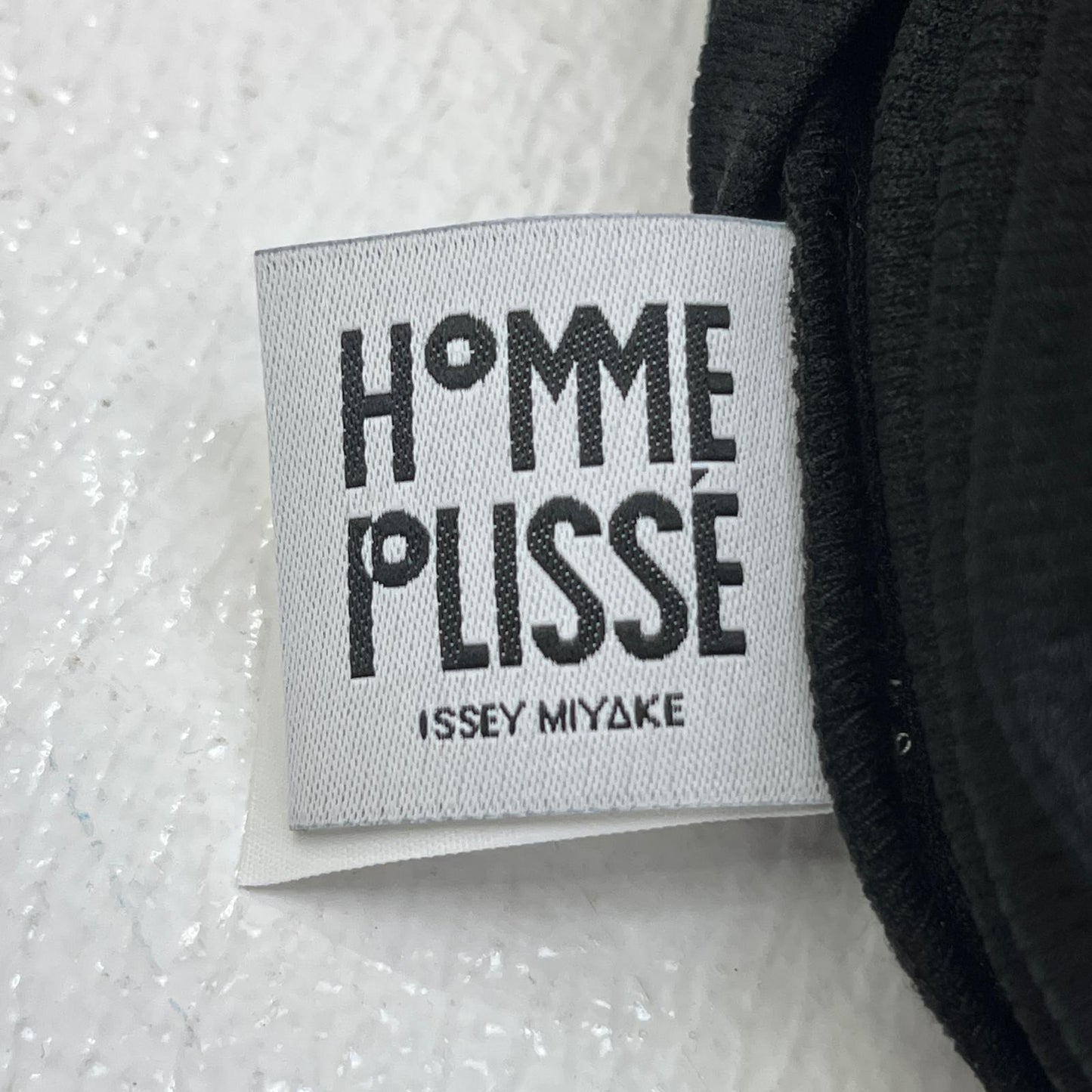 【中古】ISSEY MIYAKE | イッセイミヤケ MONTHLY COLORS : MAY 半袖シャツ HP61JJ051 ブラック サイズ：3【加古川店】