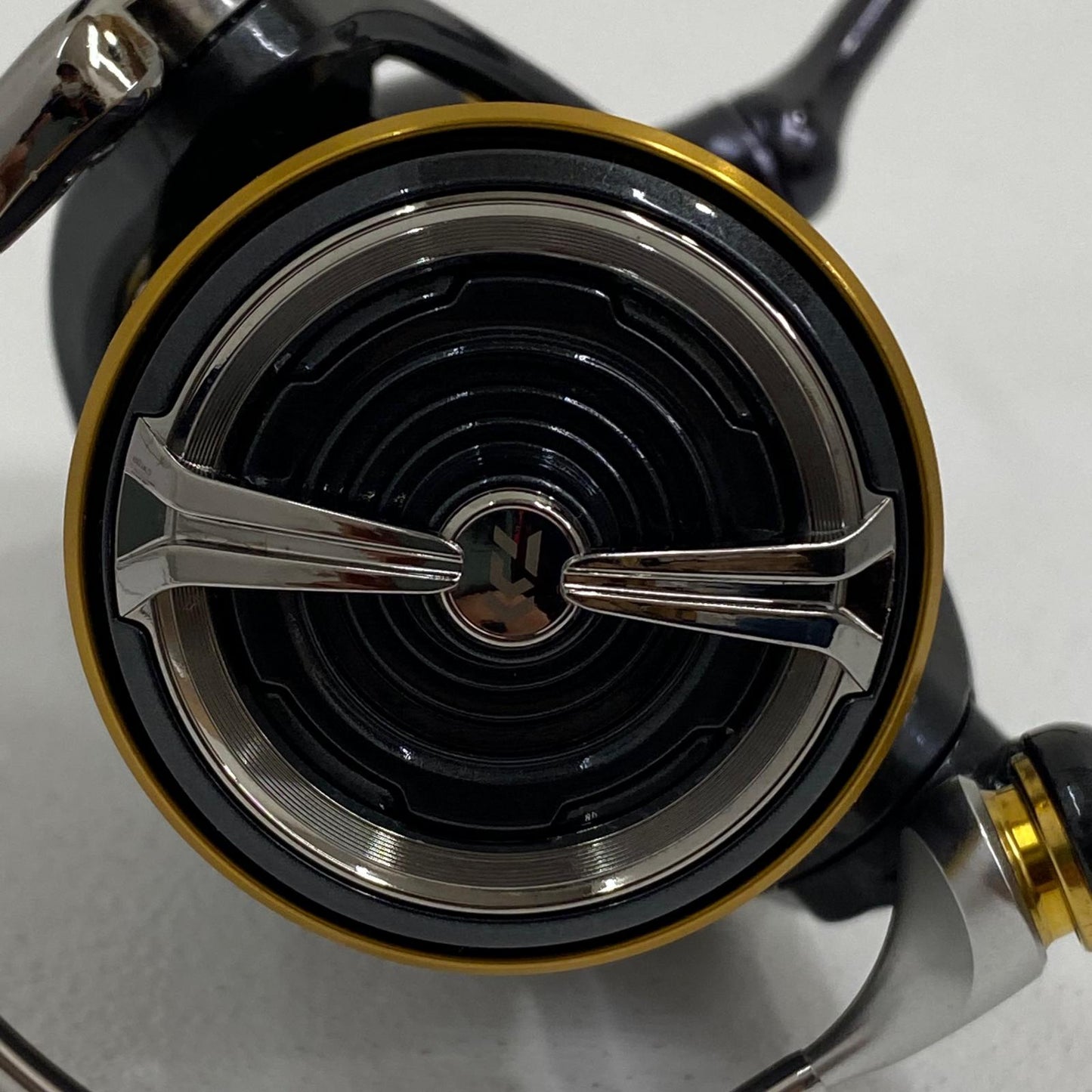 【中古】【フィッシング/釣り/釣具/リール】 【スピニングリール】Daiwa | ダイワ 21カルディアLT 2500S-XH【加古川店】