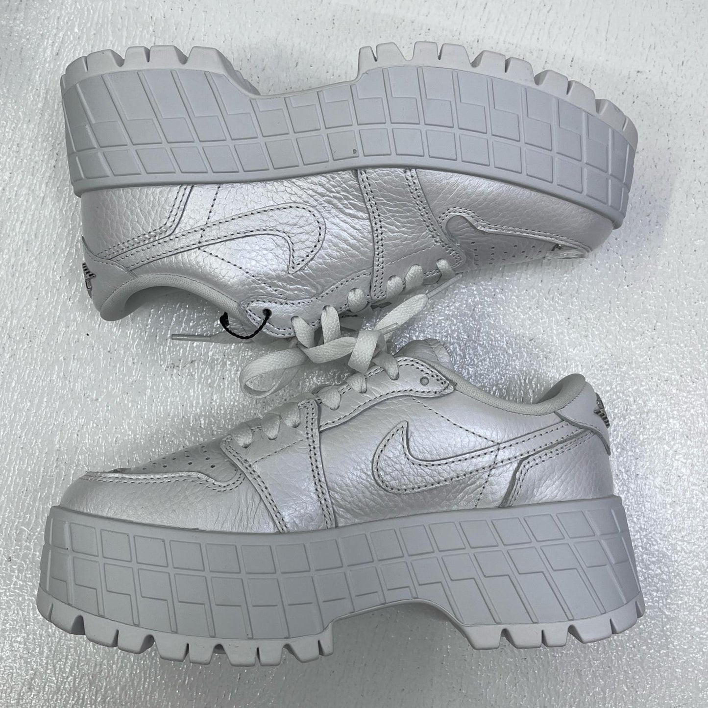 【中古】NIKE | ナイキ Women's Air Jordan 1 Brooklyn Low スニーカー HF3184-100 ホワイト 23cm【加古川店】