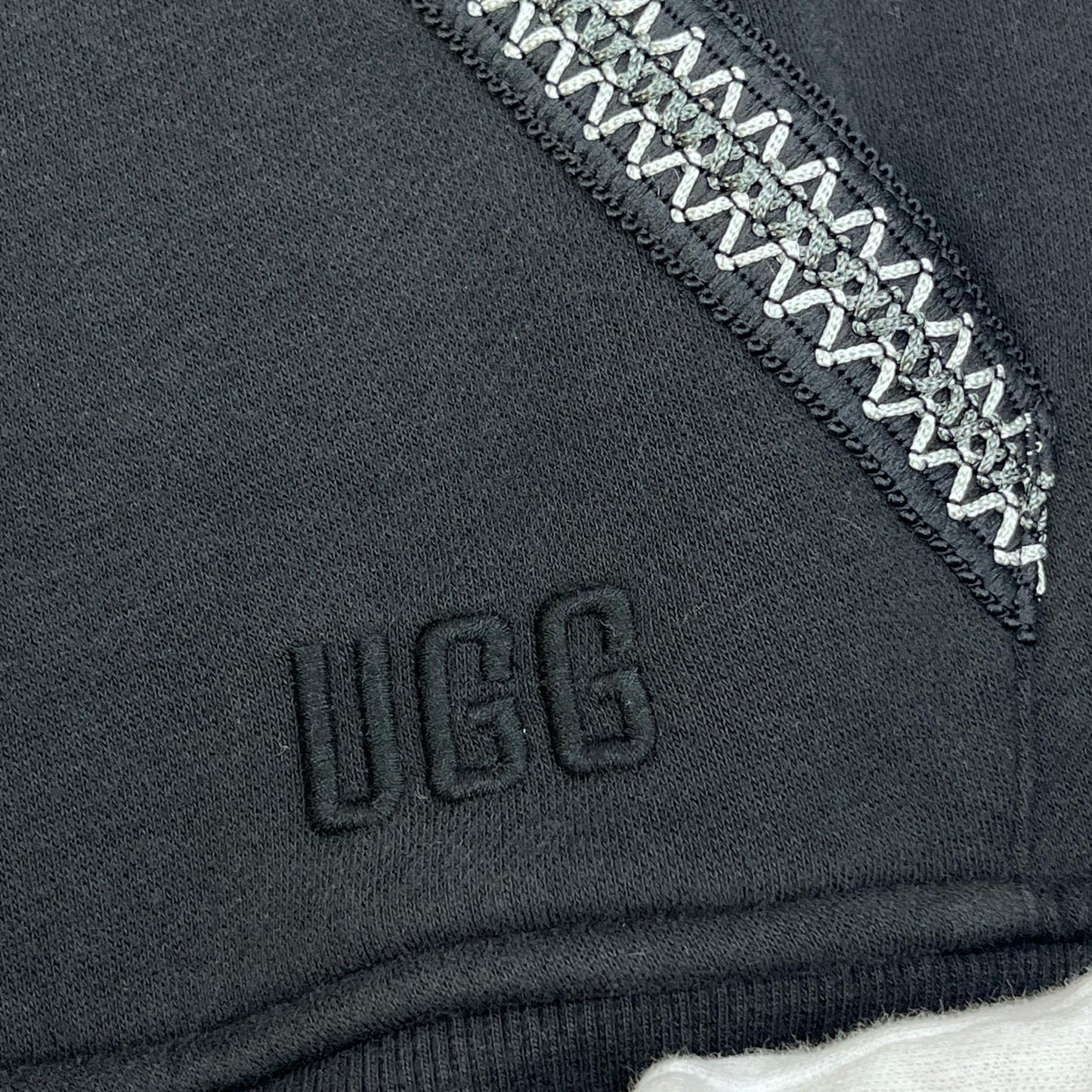 【中古】UGG | アグ TASMAN HOODIE パーカー 1147090 ブラック サイズ：L【加古川店】