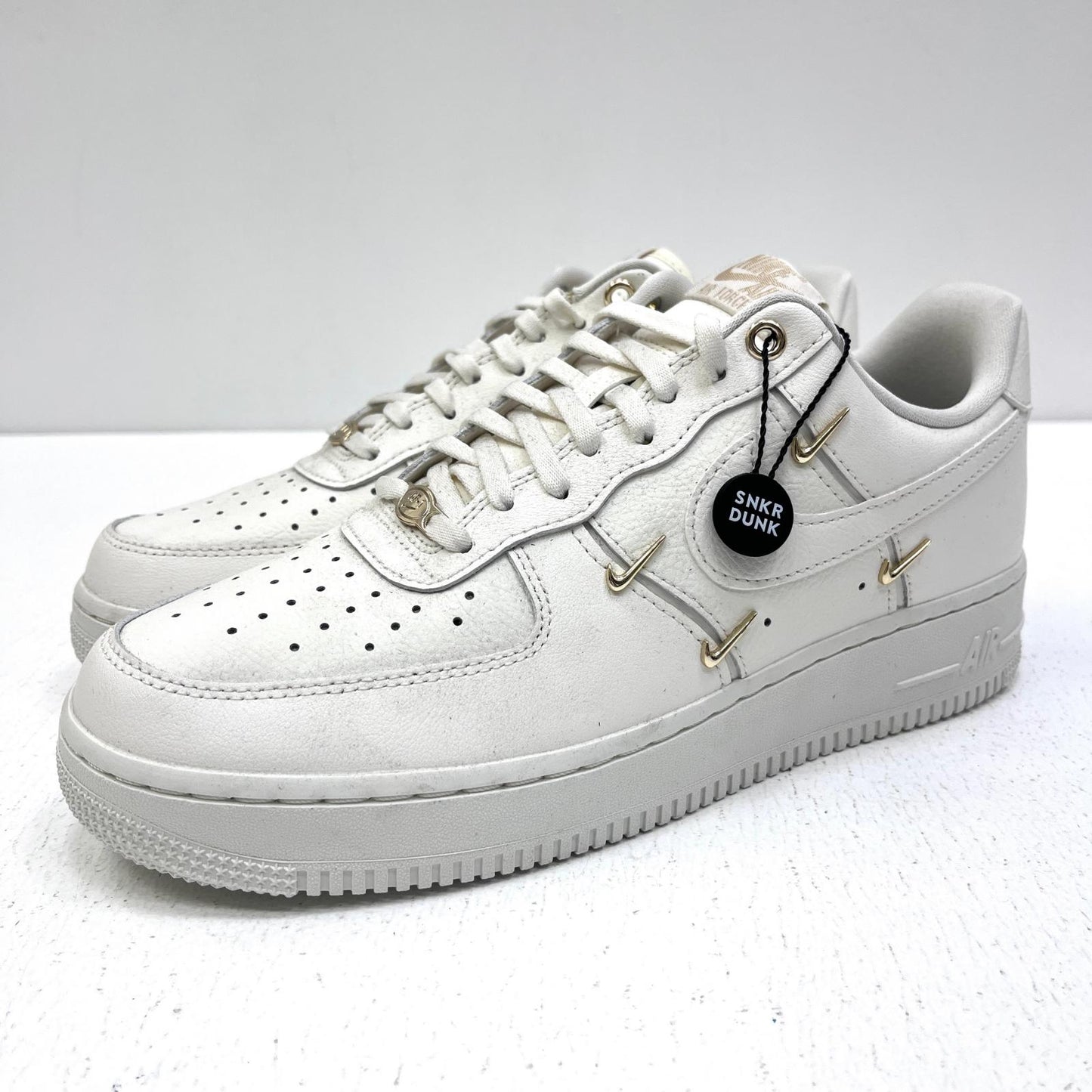 【中古】NIKE | ナイキ Women's Air Force 1 '07 LX スニーカー FV3654-111 ホワイト 26.5cm【加古川店】