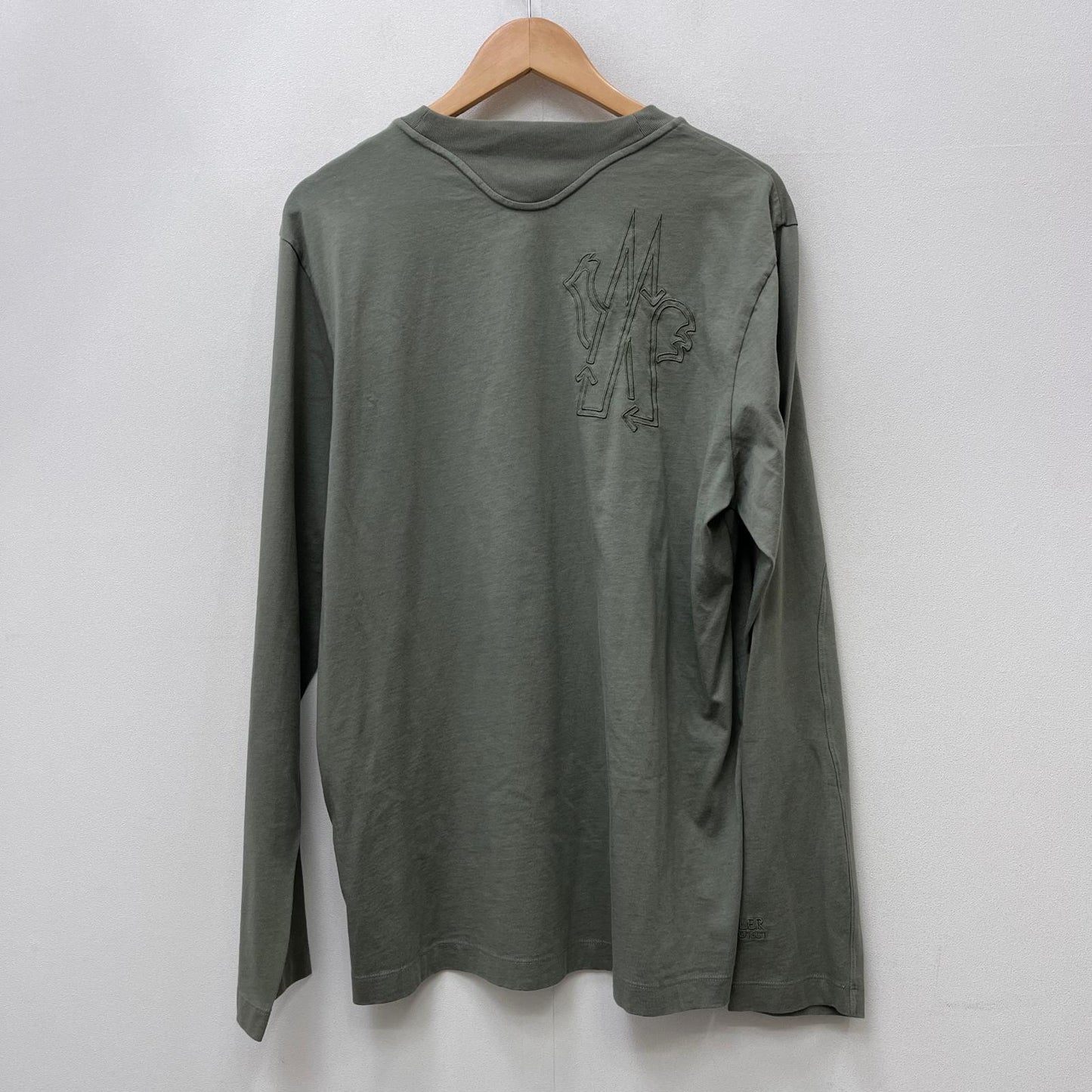 【中古】MONCLER | モンクレール 6S TSHIRT 長袖Ｔシャツ 8D00010 899YU カーキ サイズ：M【加古川店】