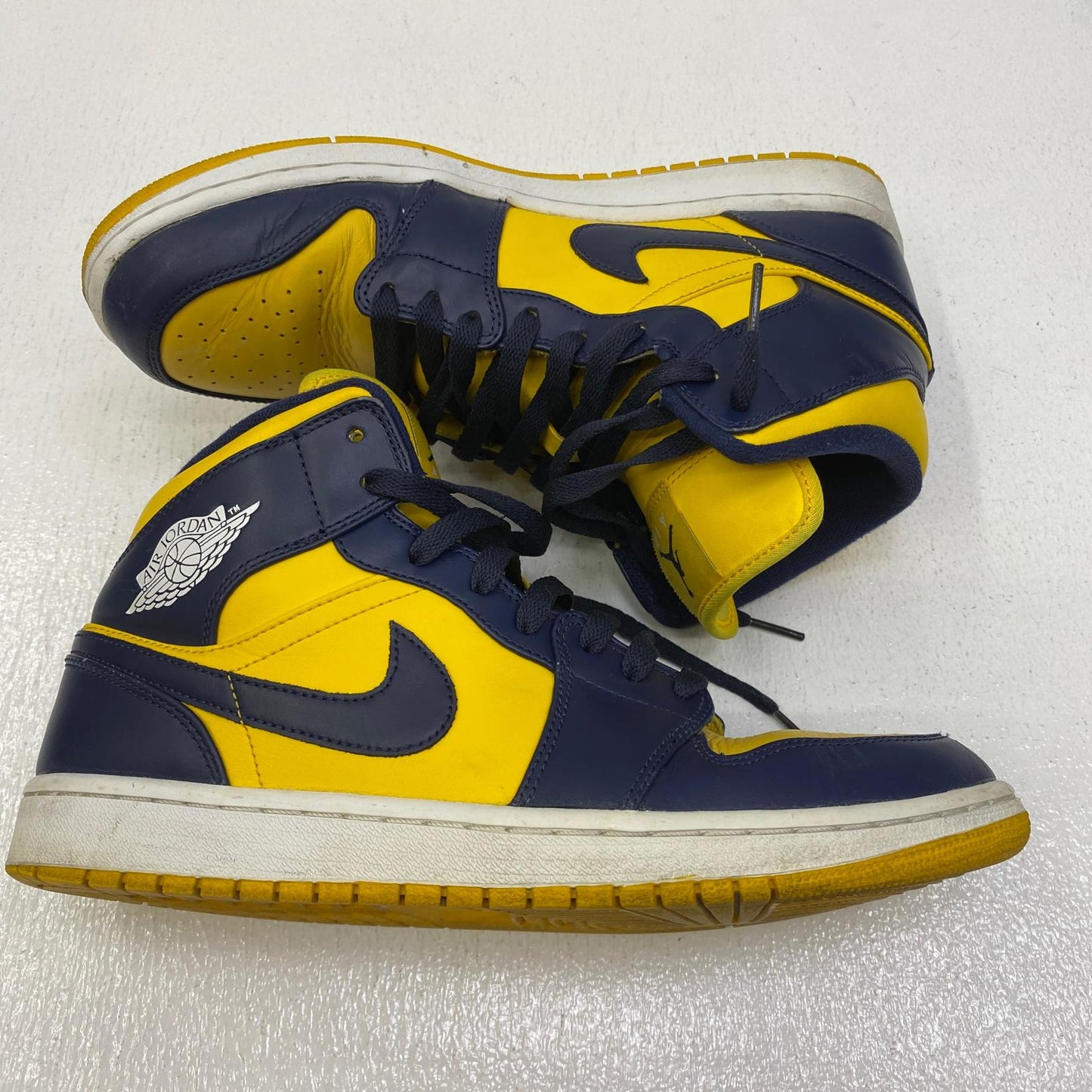 【中古】NIKE | ナイキ Air Jordan 1 Mid 'Michigan' スニーカー 554724-707 イエロー 28cm【加古川店】