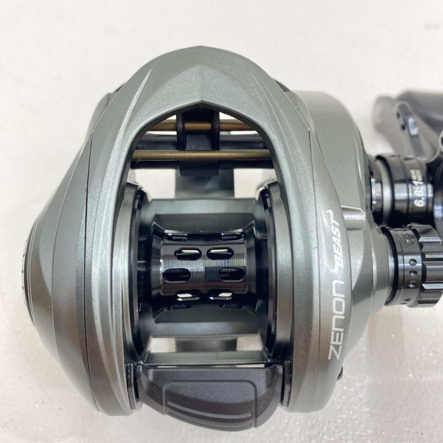 【中古】【フィッシング/釣り/釣具/リール】 【ベイトリール/右ハンドル】AbuGarcia | アブガルシア ゼノンビースト6【加古川店】