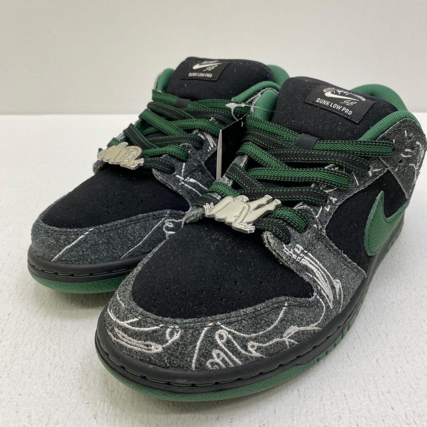 【中古】NIKE | ナイキ There Skateboards × Nike SB スニーカー HF7743-001 26.5cm【加古川店】