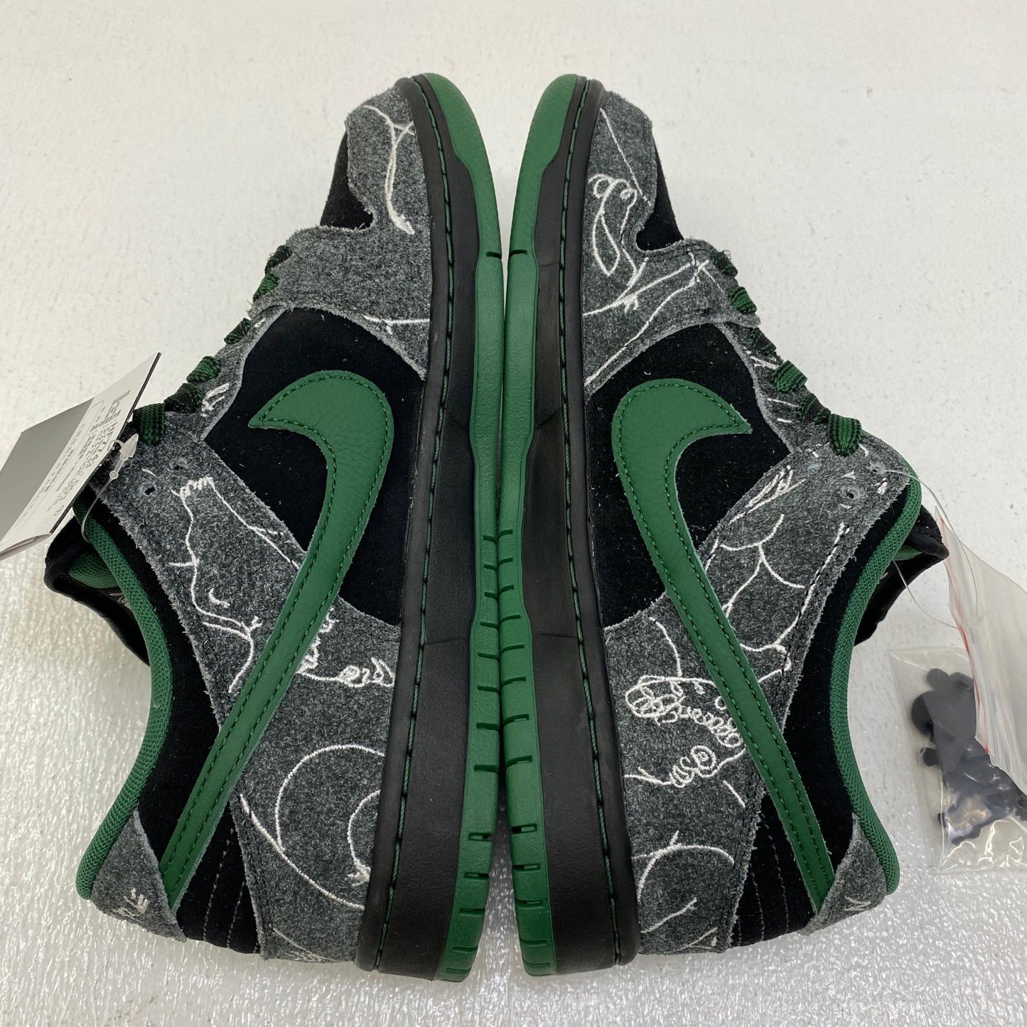 【中古】NIKE | ナイキ There Skateboards × Nike SB スニーカー HF7743-001 26.5cm【加古川店】