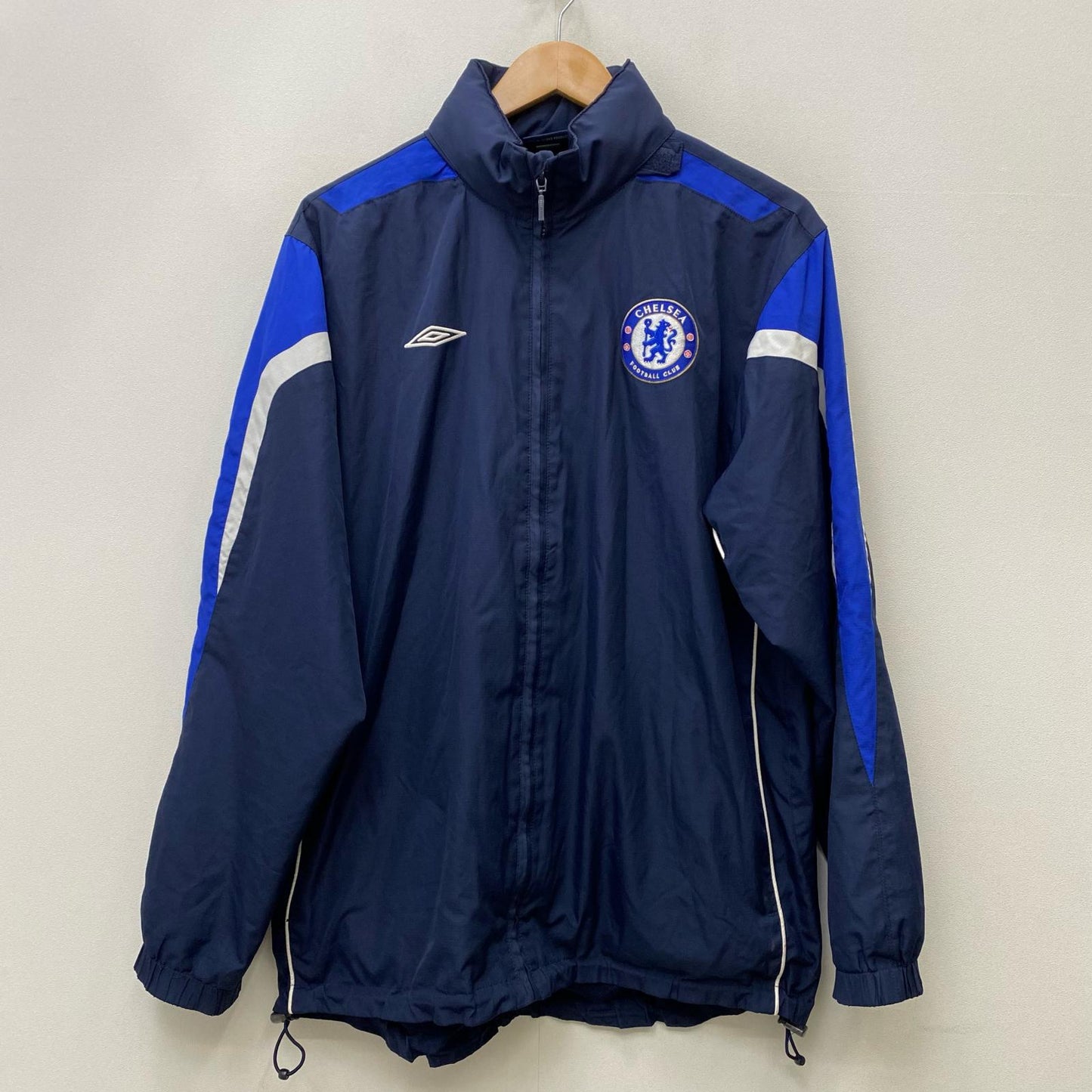 【中古】UMBRO | アンブロ ×Chelsea その他アウター ネイビー サイズ：L【加古川店】