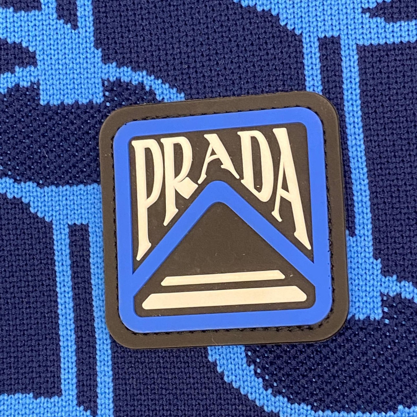 【中古】PRADA | プラダ 国内正規品 パーカー ブルー サイズ：46【加古川店】