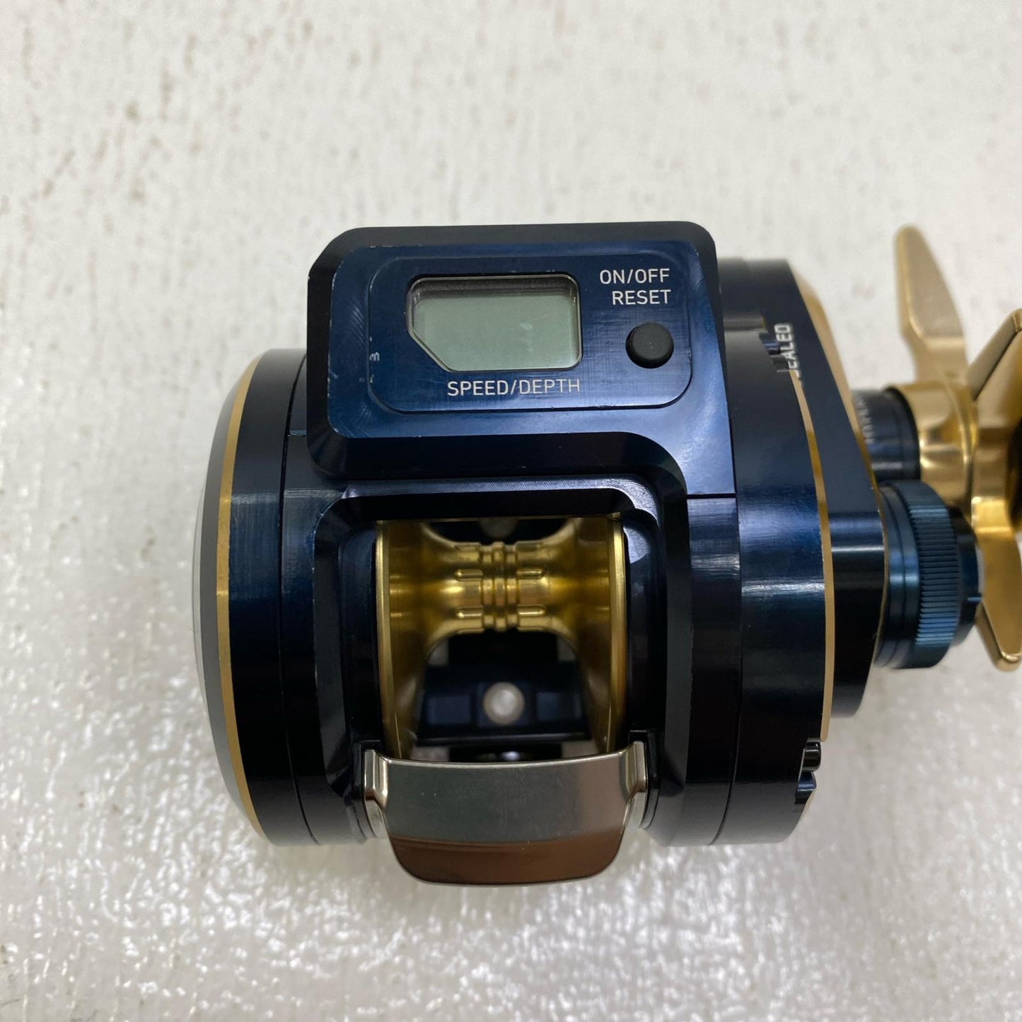 【フィッシング/釣り/釣具/リール】 【ベイトリール/右ハンドル】Daiwa | ダイワ 21ソルティガIC 300H-SJ【加古川店】