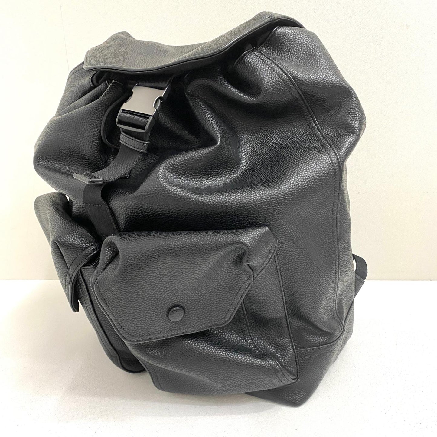 【中古】Calvin Klein | カルバンクライン ULTRALIGHT FLAP BACKPACK リュック・デイパック ブラック【加古川店】
