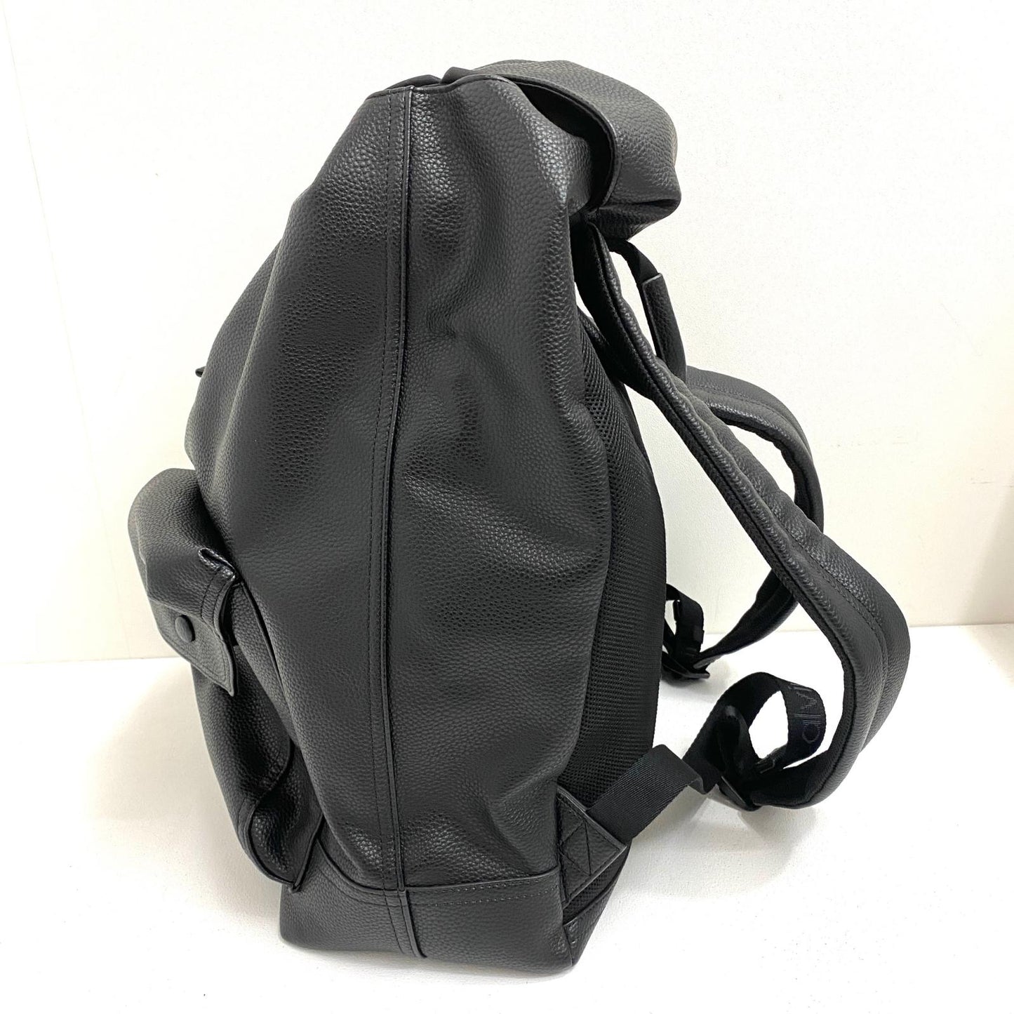 【中古】Calvin Klein | カルバンクライン ULTRALIGHT FLAP BACKPACK リュック・デイパック ブラック【加古川店】