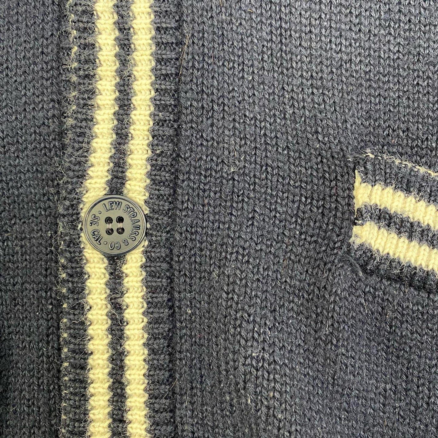 【中古】Levi's | リーバイス カーディガン ダークネイビー サイズ：L【加古川店】