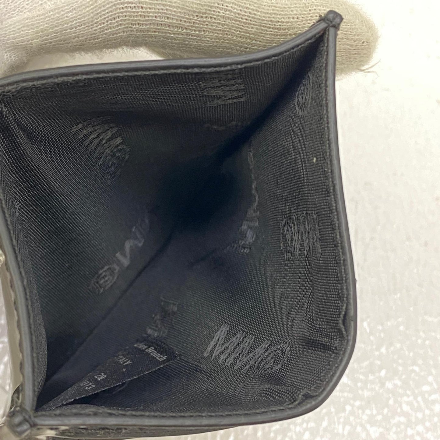 【中古】MM6(Maison Margiela) | エムエムシックスメゾンマルジェラ エンボスロゴ カードホルダー カードケース S54UI0129 P3935 T8013 ブラック【加古川店】