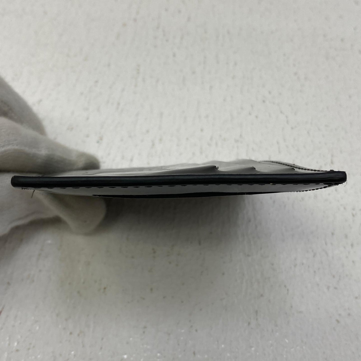 【中古】MM6(Maison Margiela) | エムエムシックスメゾンマルジェラ エンボスロゴ カードホルダー カードケース S54UI0129 P3935 T8013 ブラック【加古川店】