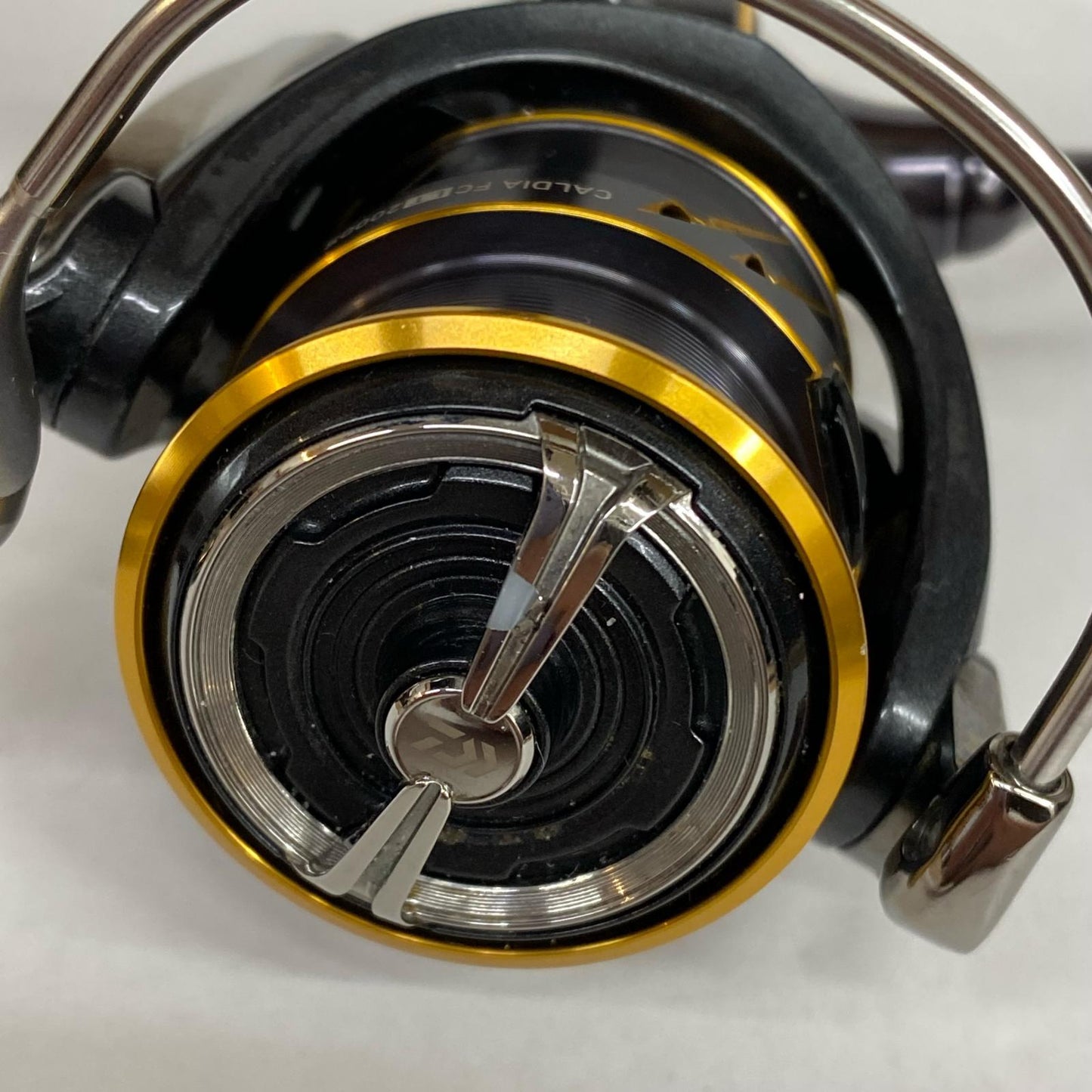 【フィッシング/釣り/釣具/リール】 【スピニングリール】Daiwa | ダイワ 21カルディアFCLT カスタムノブ 2000S【加古川店】