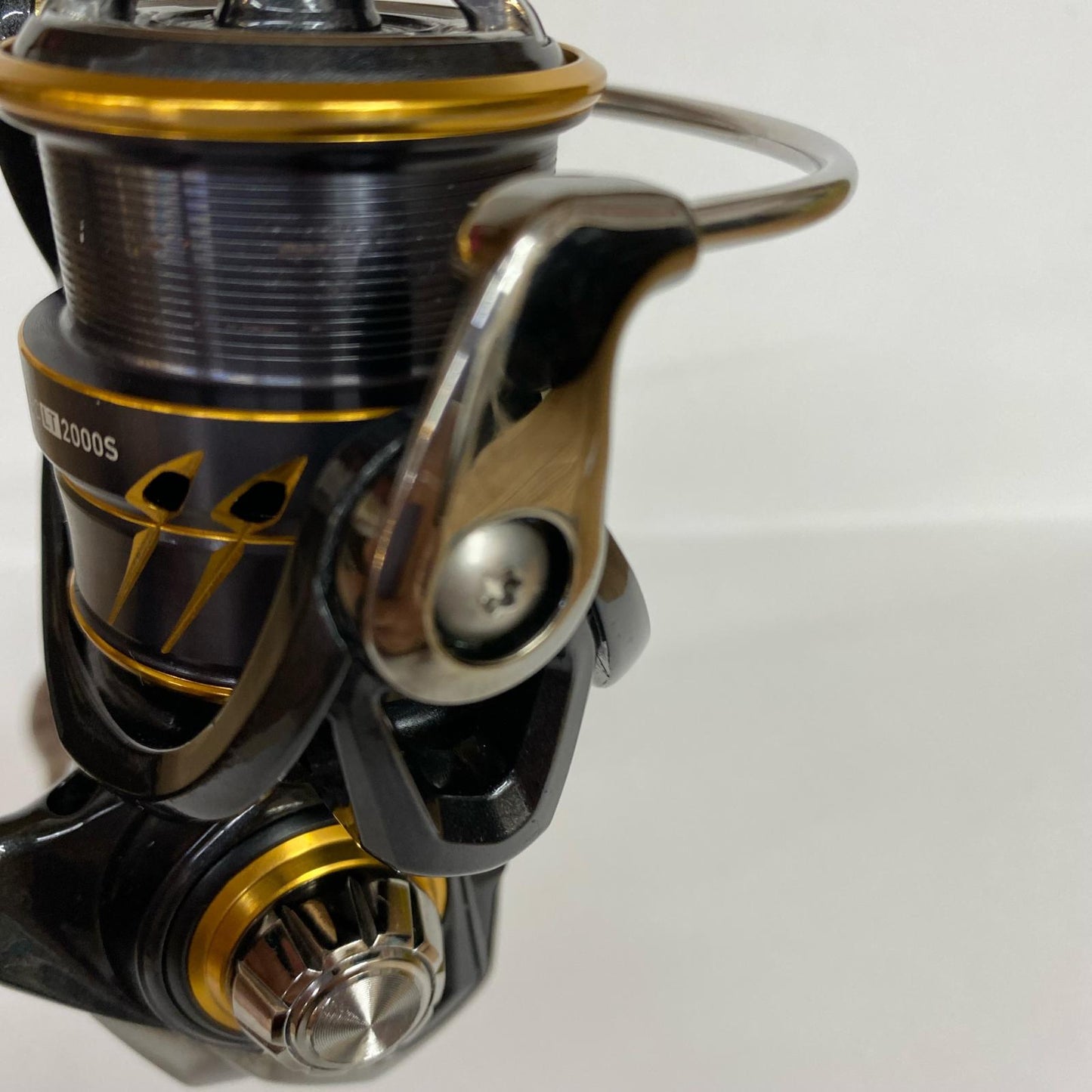 【フィッシング/釣り/釣具/リール】 【スピニングリール】Daiwa | ダイワ 21カルディアFCLT カスタムノブ 2000S【加古川店】