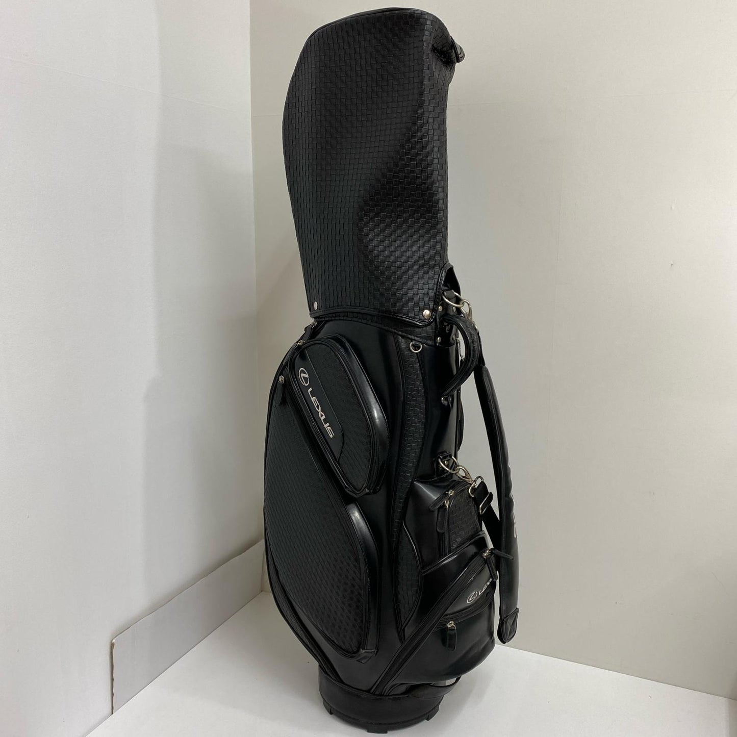 【ゴルフ用品】 キャディバッグ LEXUS ｷｬﾃﾞｨﾊﾞｯｸﾞ ﾌｰﾄﾞ有(ﾎﾟｹｯﾄ中)、使用感【加古川店】