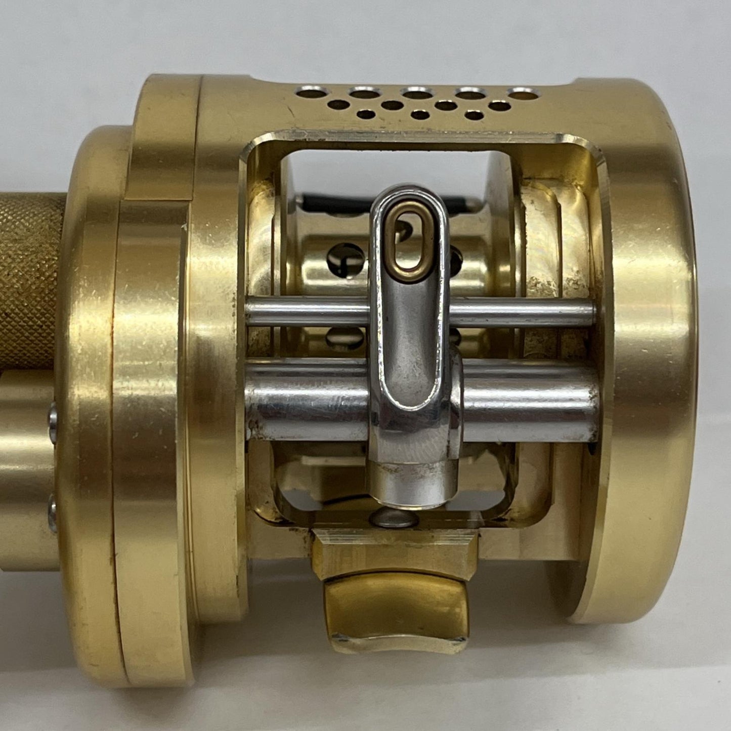 【フィッシング/釣り/釣具/リール】 【ベイトリール/右ハンドル】SHIMANO | シマノ 01カルカッタコンクエスト 100【加古川店】