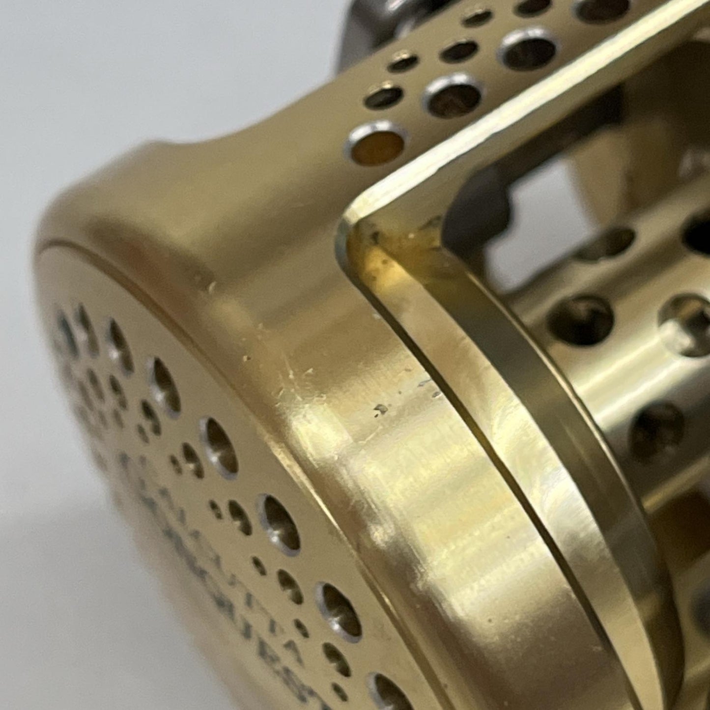 【フィッシング/釣り/釣具/リール】 【ベイトリール/右ハンドル】SHIMANO | シマノ 01カルカッタコンクエスト 100【加古川店】