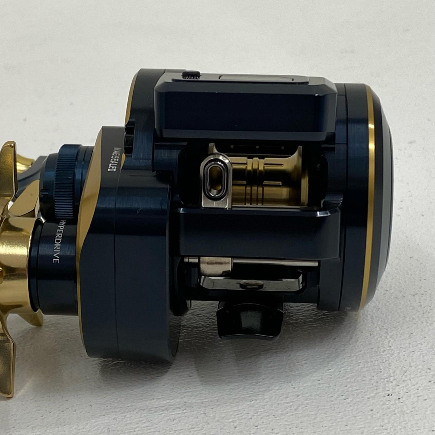 【フィッシング/釣り/釣具/リール】 【ベイトリール/右ハンドル】Daiwa | ダイワ 21ソルティガIC カスタムハンドル 100P-DH【加古川店】