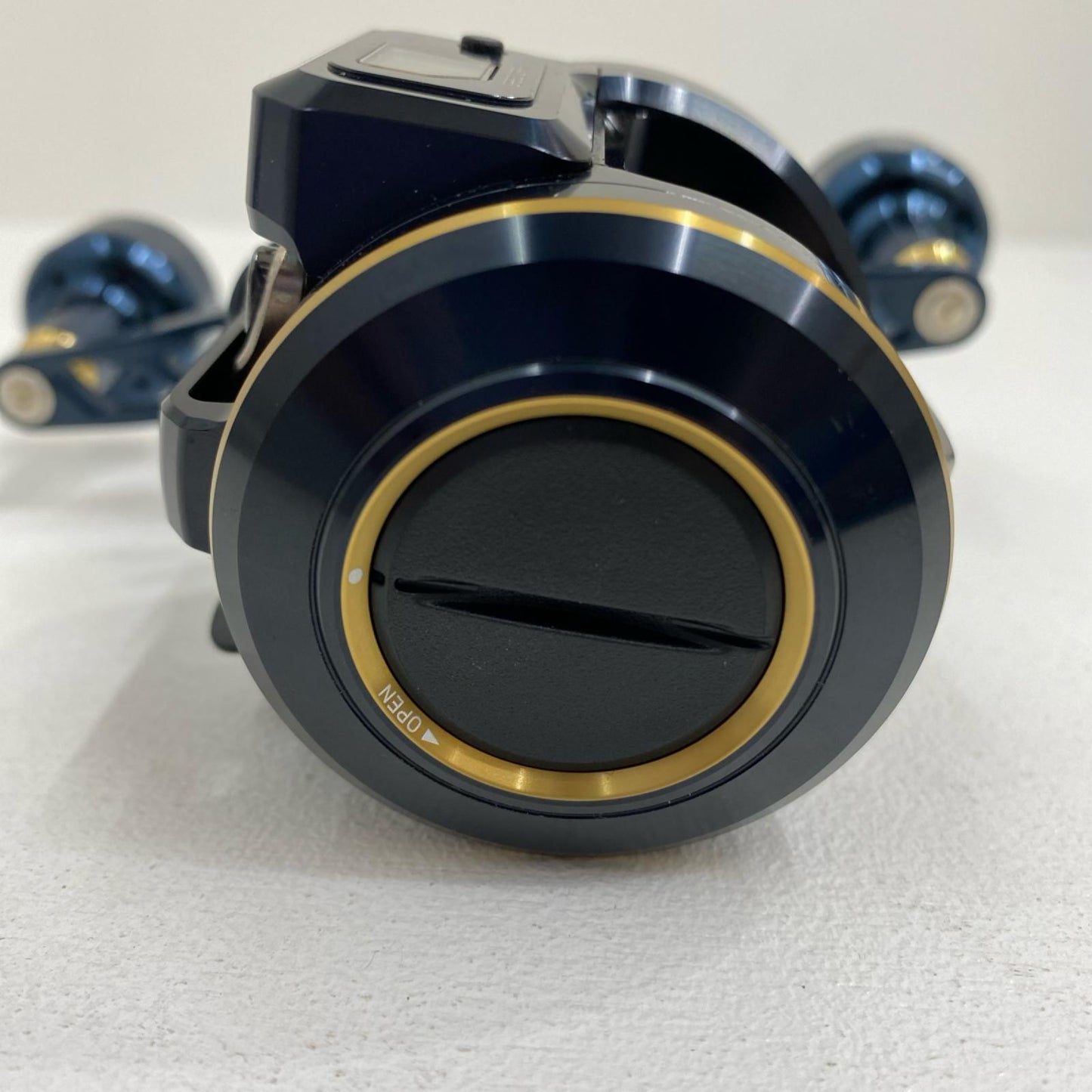 【フィッシング/釣り/釣具/リール】 【ベイトリール/右ハンドル】Daiwa | ダイワ 21ソルティガIC カスタムハンドル 100P-DH【加古川店】