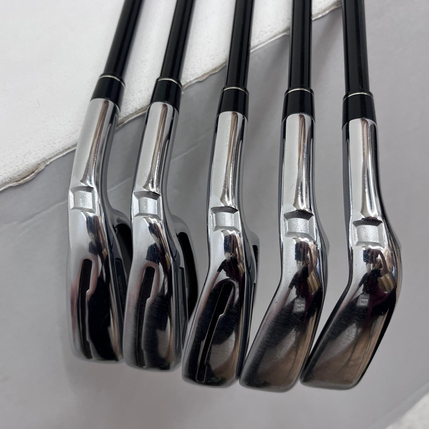 【ゴルフ用品】 TaylorMade | テーラーメイド TaylorMade アイアンセット Rsi 1(2014) 5本ｾｯﾄ シャフト:Rsi TM7-115 フレックス:R 5~9【加古川店】