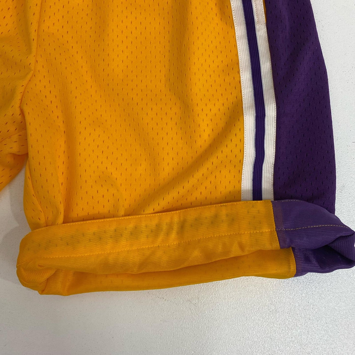 MITCHELL&NESS | ミッシェルアンドネスミッチェルアンドネス MITCHELL&NESS ﾚｲｶｰｽﾞｽｳｨﾝｸﾞﾏﾝNBAﾛｺﾞﾊﾟﾝﾂ size:L【加古川店】