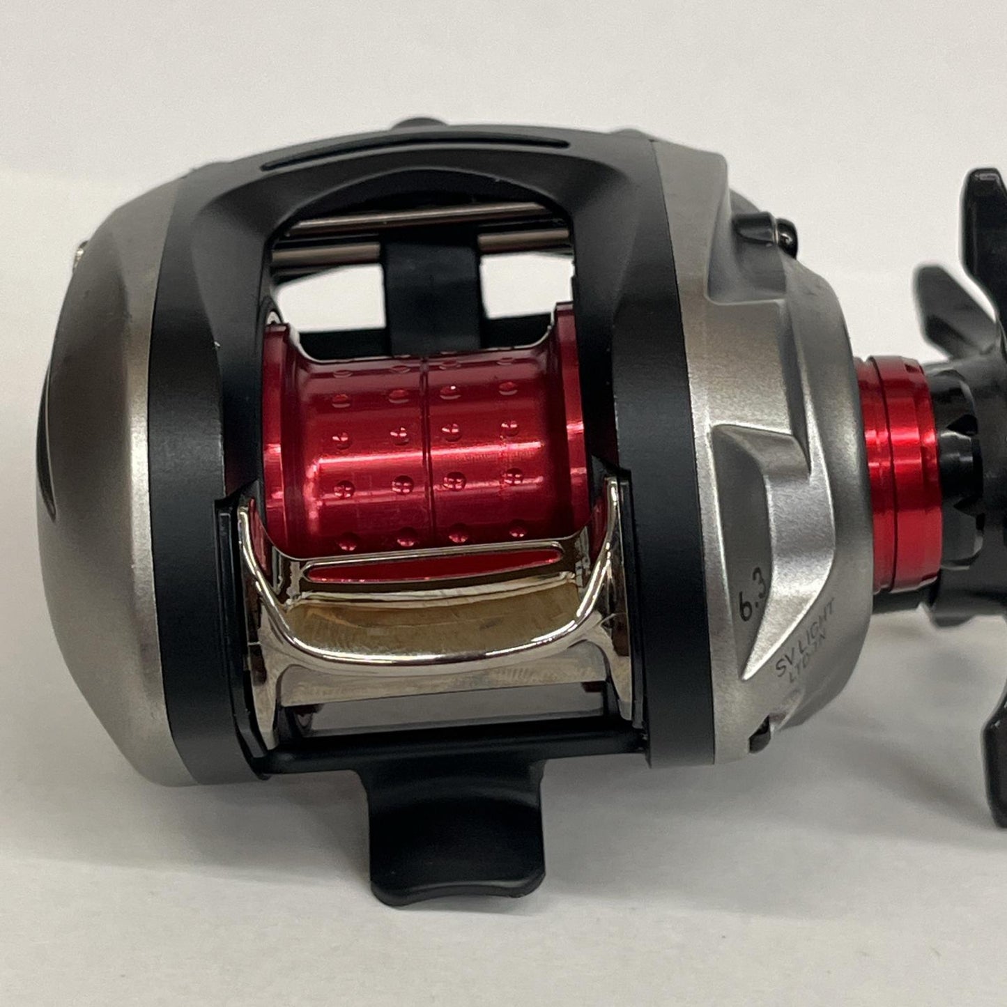 【フィッシング/釣り/釣具/リール】 【ベイトリール/右ハンドル】Daiwa | ダイワ SVライトLTD カスタムハンドル 6.3-TN【加古川店】
