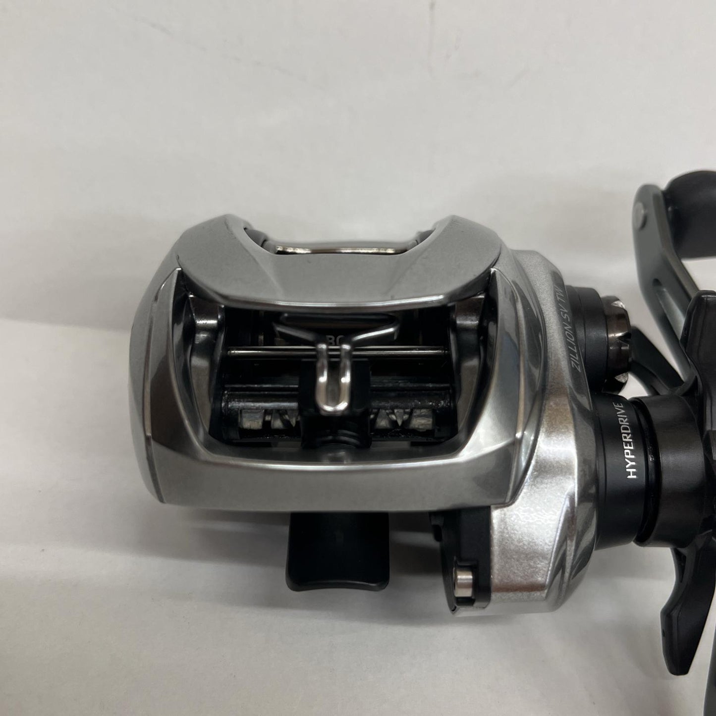 【フィッシング/釣り/釣具/リール】 【ベイトリール/左ハンドル】Daiwa | ダイワ 21ジリオンSVTW 1000XHL【加古川店】