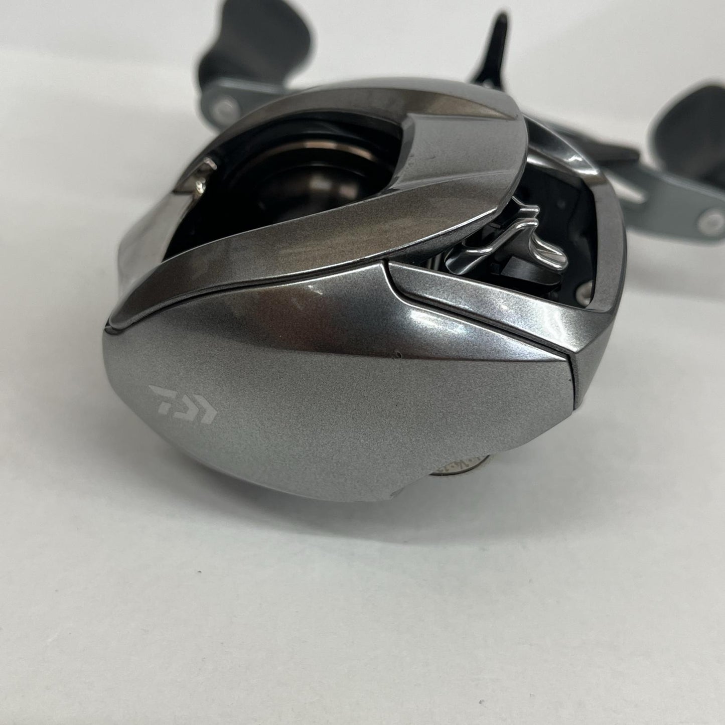 【フィッシング/釣り/釣具/リール】 【ベイトリール/左ハンドル】Daiwa | ダイワ 21ジリオンSVTW 1000XHL【加古川店】
