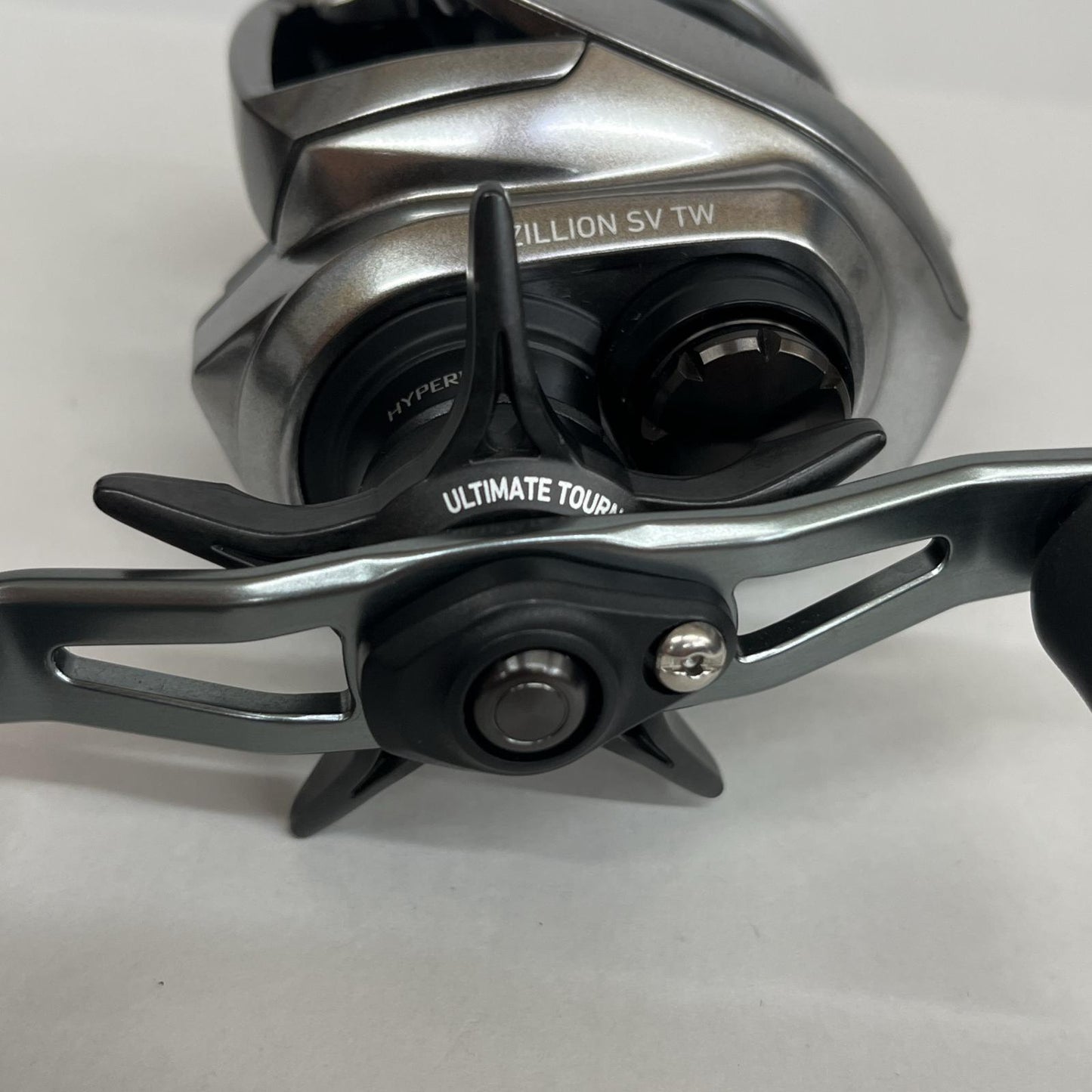 【フィッシング/釣り/釣具/リール】 【ベイトリール/左ハンドル】Daiwa | ダイワ 21ジリオンSVTW 1000XHL【加古川店】