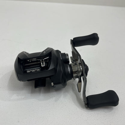 【フィッシング/釣り/釣具/リール】 【ベイトリール/左ハンドル】Daiwa | ダイワ シルバーウルフSVTW 1000XHL PESP【加古川店】