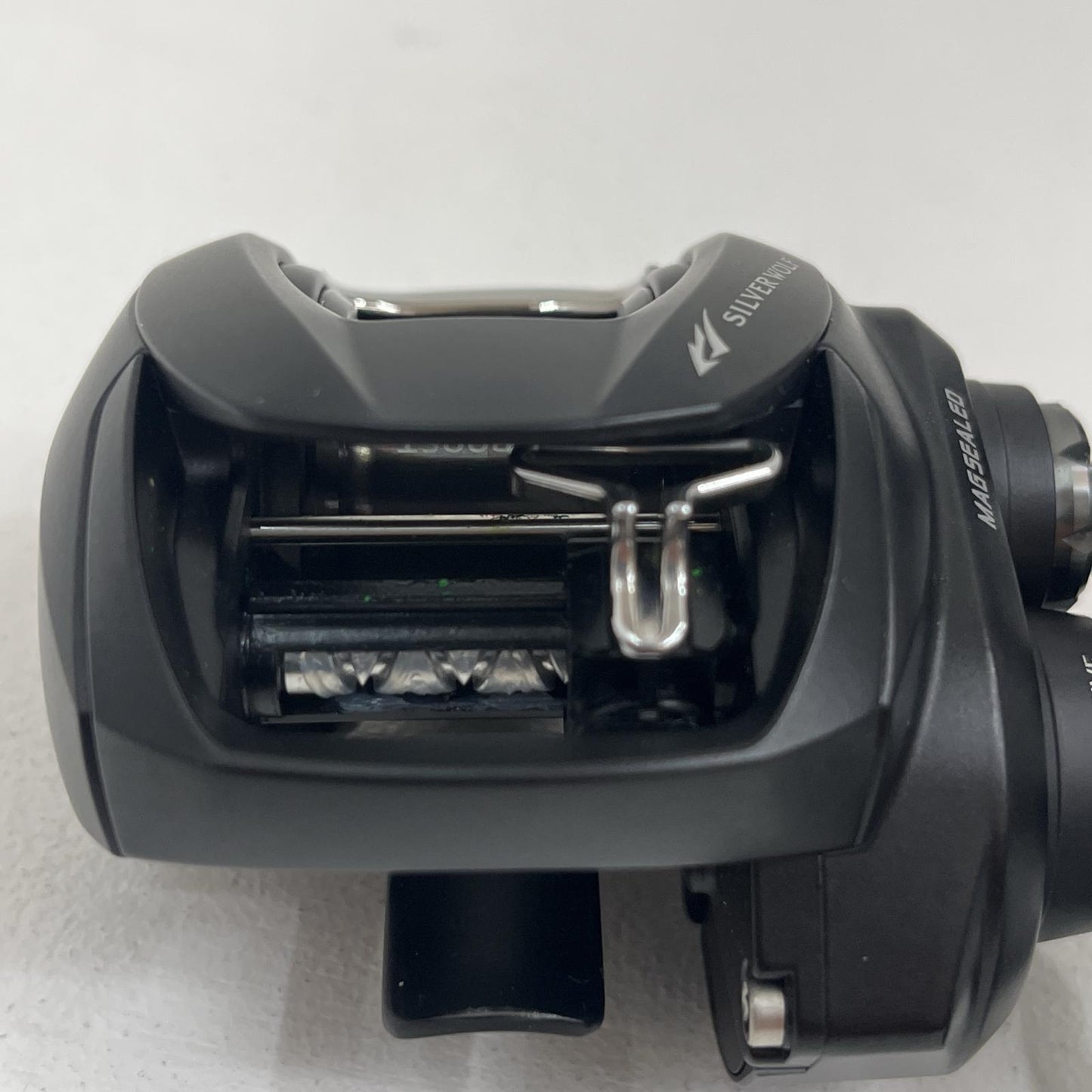 【フィッシング/釣り/釣具/リール】 【ベイトリール/左ハンドル】Daiwa | ダイワ シルバーウルフSVTW 1000XHL PESP【加古川店】