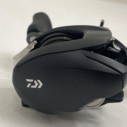 【フィッシング/釣り/釣具/リール】 【ベイトリール/左ハンドル】Daiwa | ダイワ シルバーウルフSVTW 1000XHL PESP【加古川店】